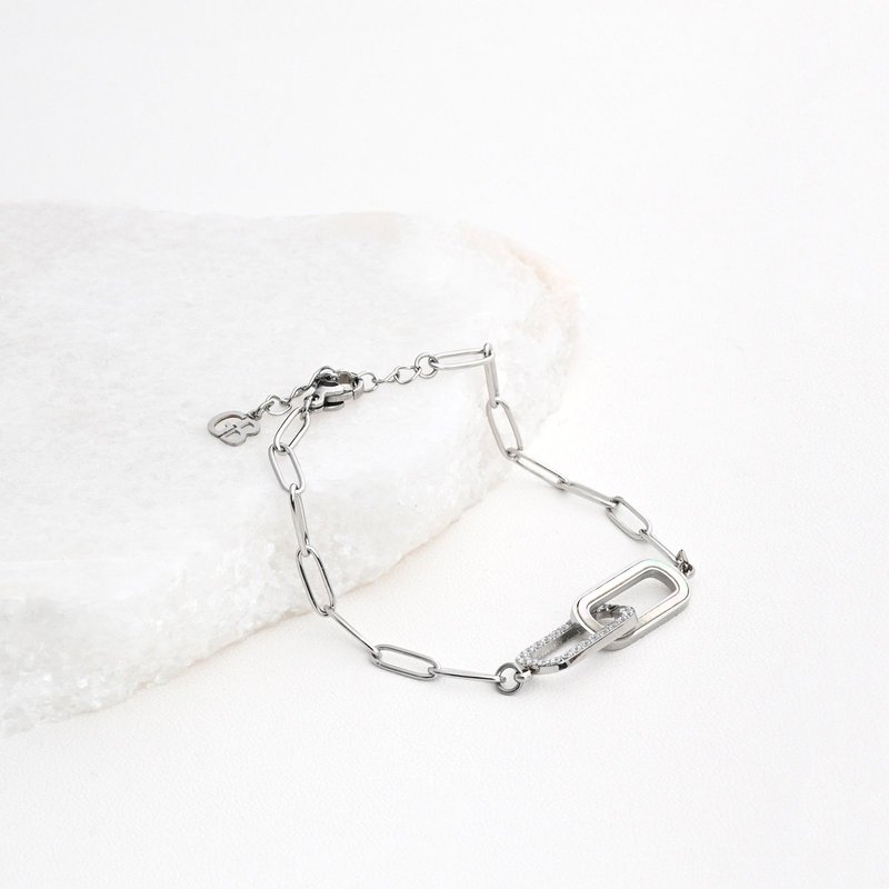 Pulseira em aço elos entrelaçados