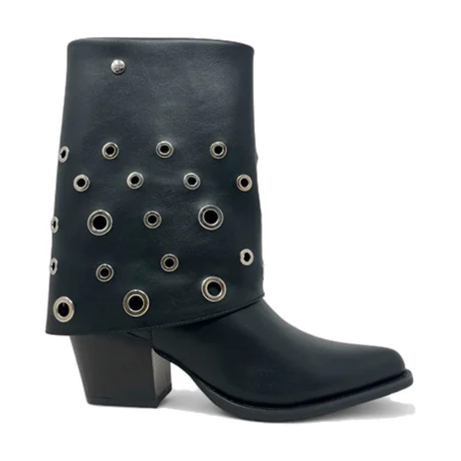 Estilo Texana com Tachas para Um Look Único