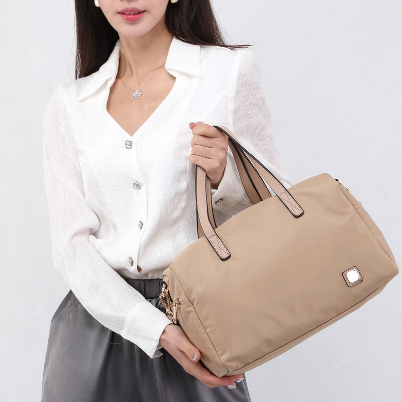 Mala nylon com fecho zíper