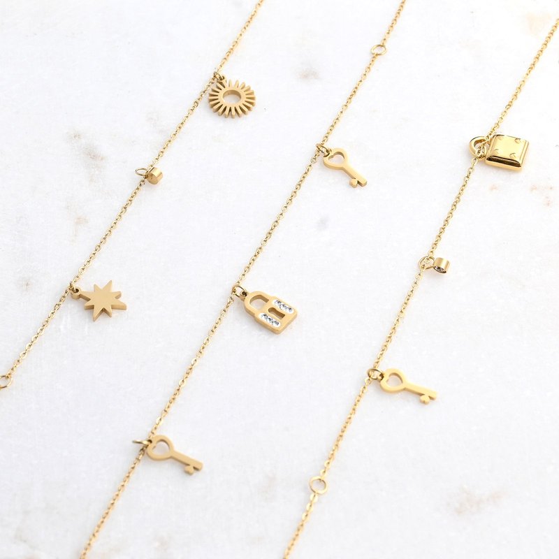 Pulseiras de pé aço cadeados