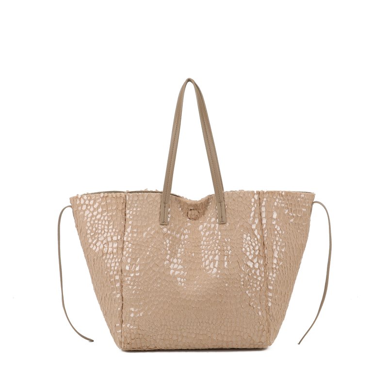 Mala Shopper com pelinho e verniz