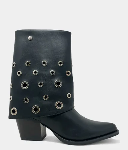 Estilo Texana com Tachas para Um Look Único