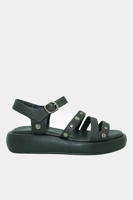 SANDALIAS RASAS COM TACHAS