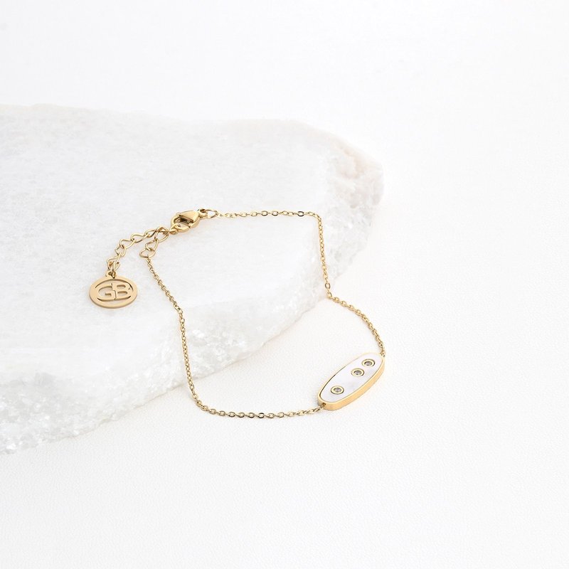 Pulseira em aço três brilhantes